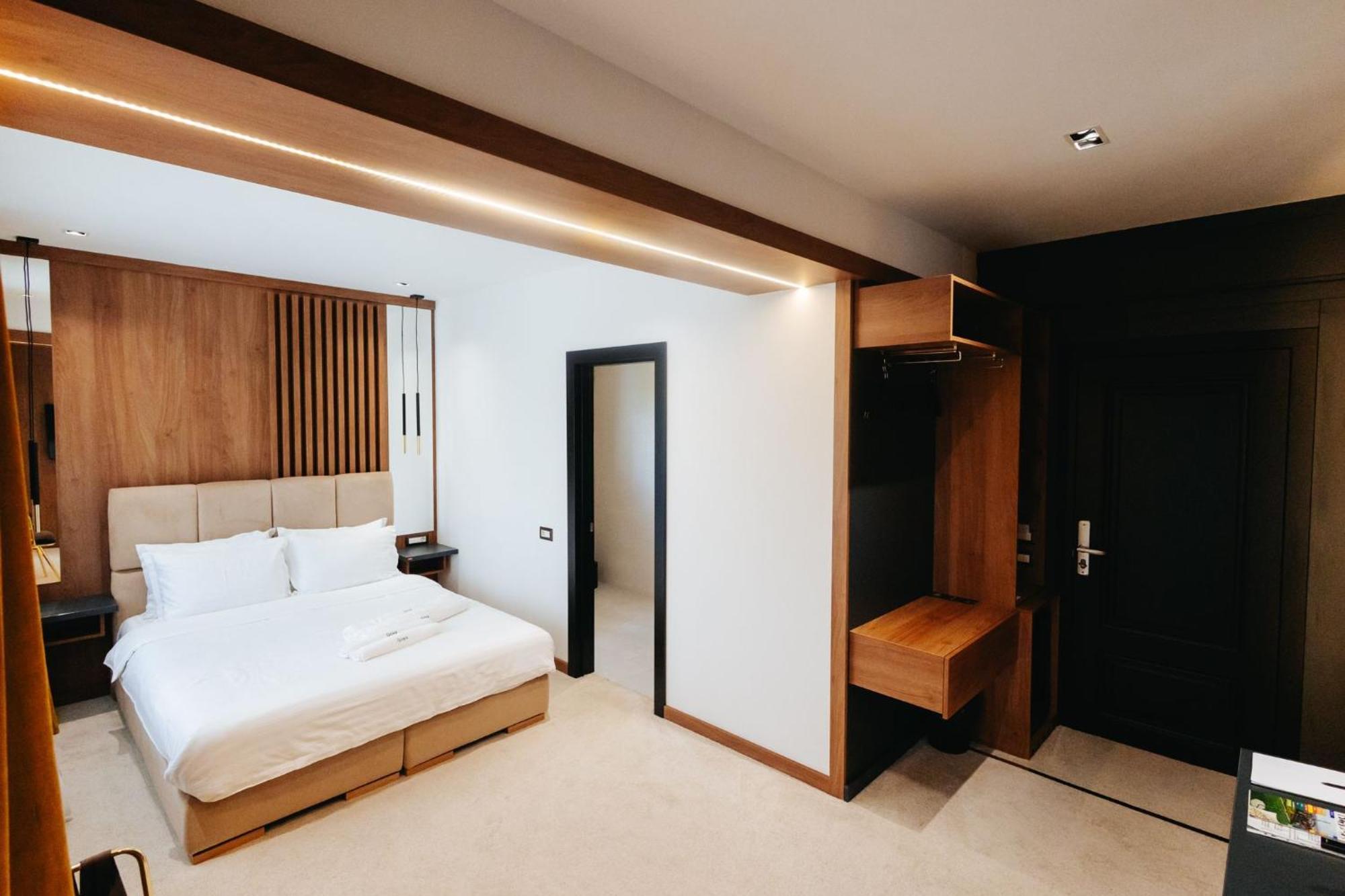Hotel Goya Boutique Târgu Jiu Eksteriør billede