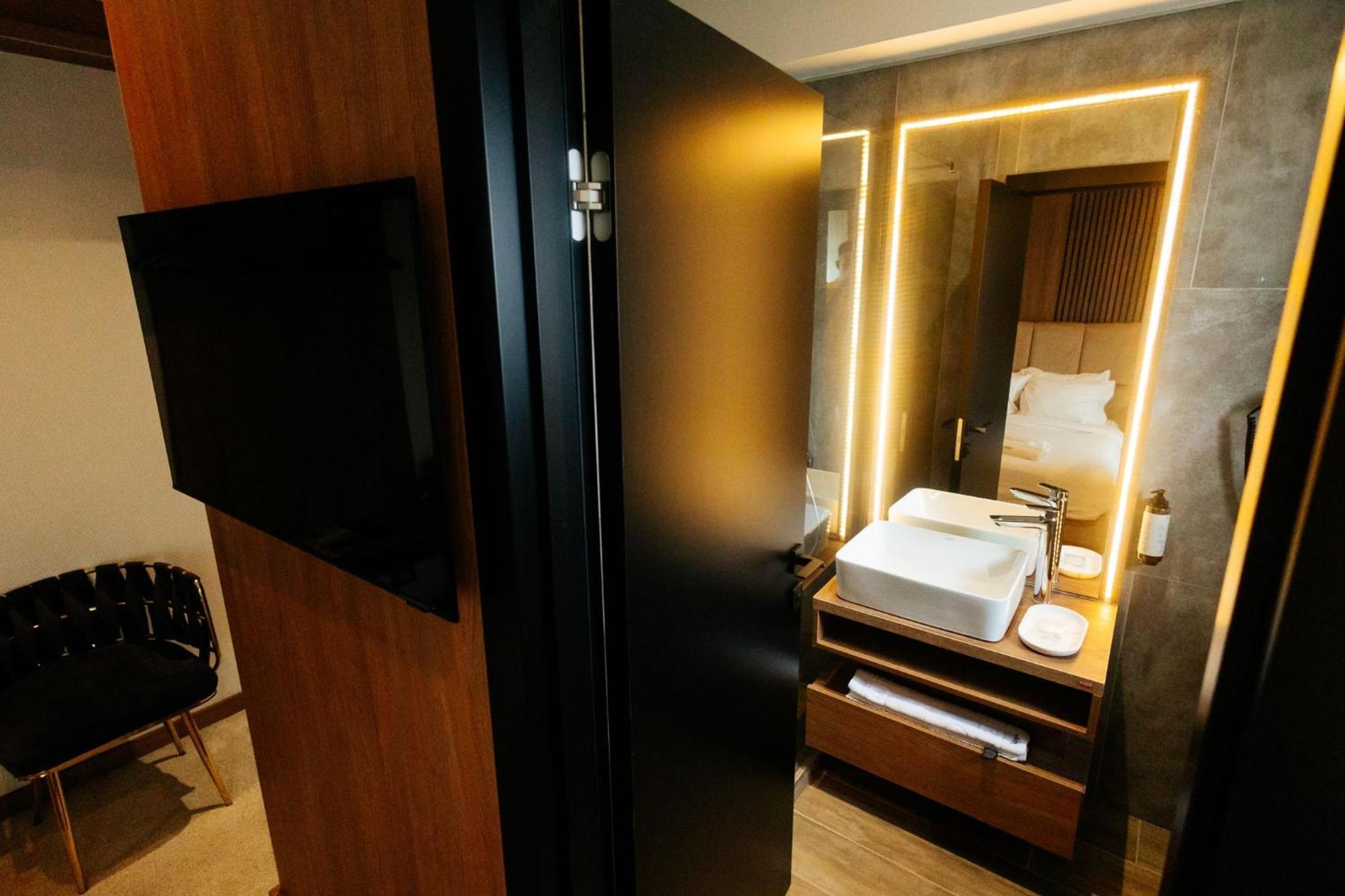 Hotel Goya Boutique Târgu Jiu Eksteriør billede